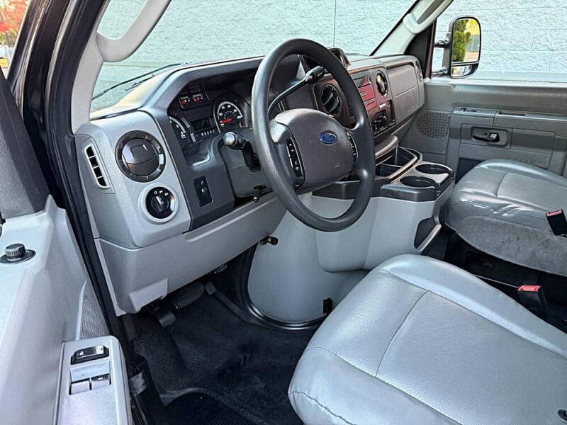 2013 Ford E-Series E-150