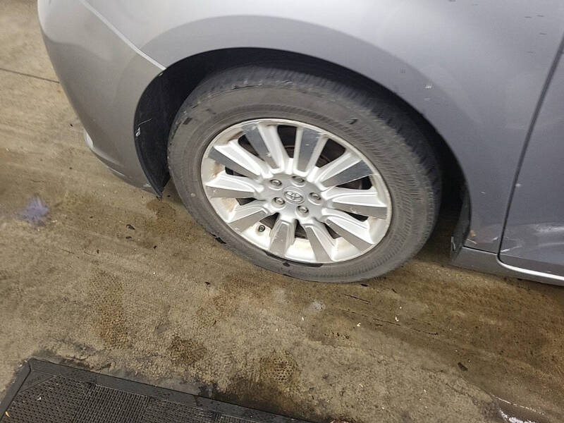 2011 Toyota Sienna XLE 7-Passenger