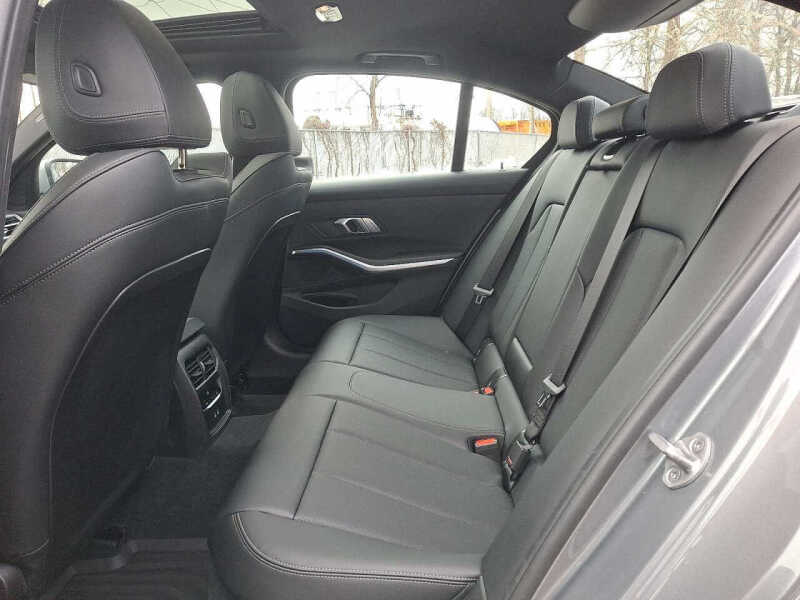 2025 BMW 3 Series 330i xDrive