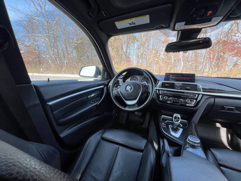 2018 BMW 3 Series 330i xDrive