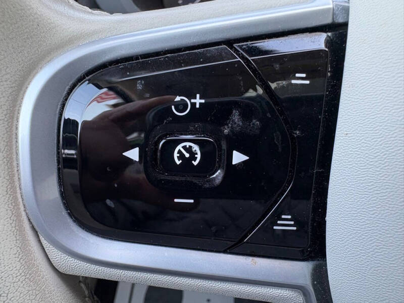 2018 Volvo XC60 T8 eAWD Inscription
