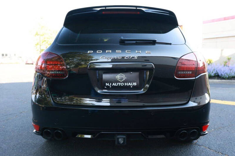 2013 Porsche Cayenne GTS