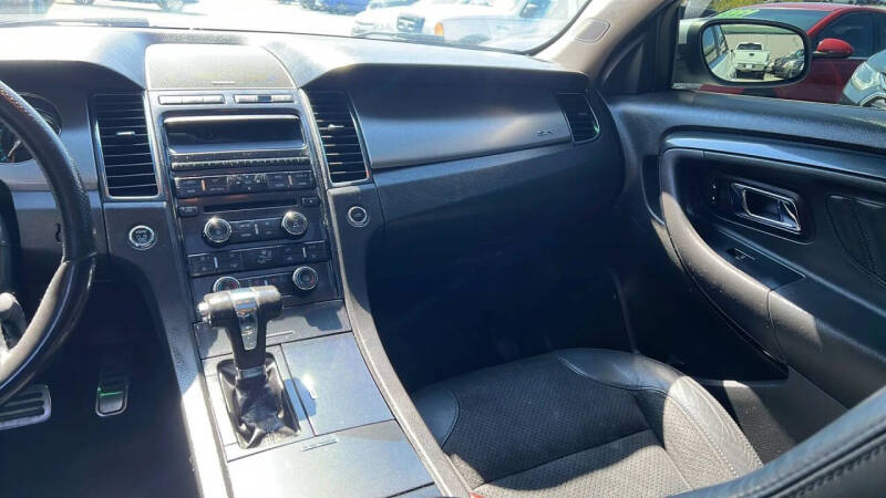 2010 Ford Taurus SHO