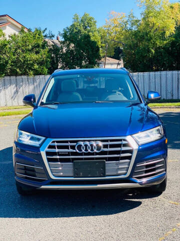 2018 Audi Q5 2.0T quattro Premium Plus