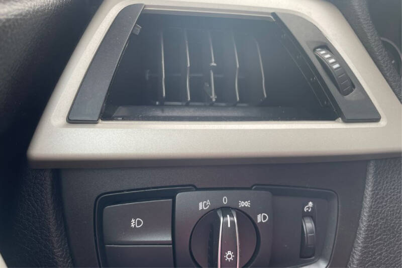 2018 BMW 3 Series 320i