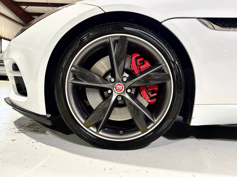 2018 Jaguar F-TYPE R