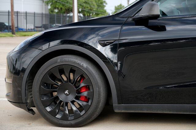 2023 Tesla Model Y Performance