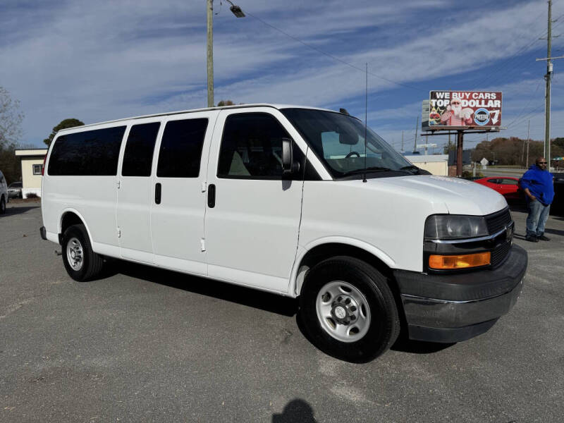 2017 Chevrolet Express LT 3500