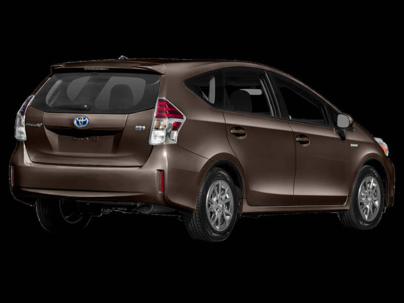 2015 Toyota Prius v Three