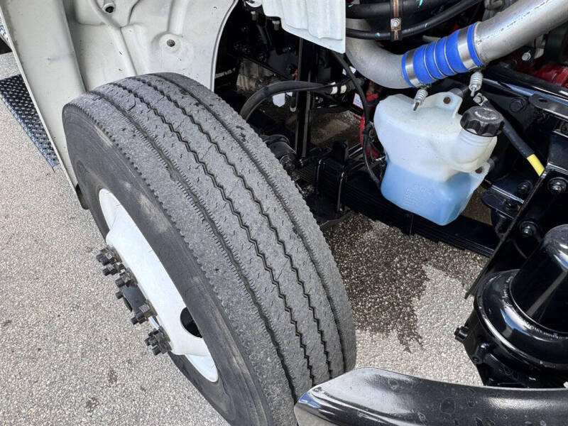 2020 Freightliner M2 106