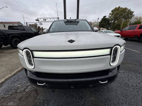 2024 Rivian R1S