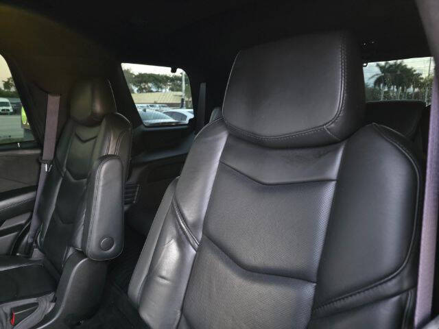 2017 Cadillac Escalade Platinum