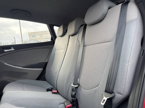 2012 Hyundai Accent GS