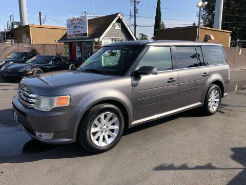 2009 Ford Flex for sale at C J Auto Sales in Riverbank CA