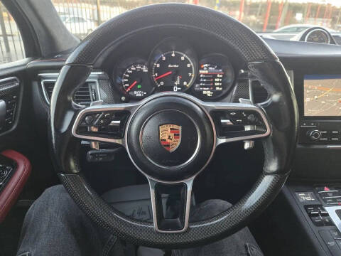 2017 Porsche Macan Turbo