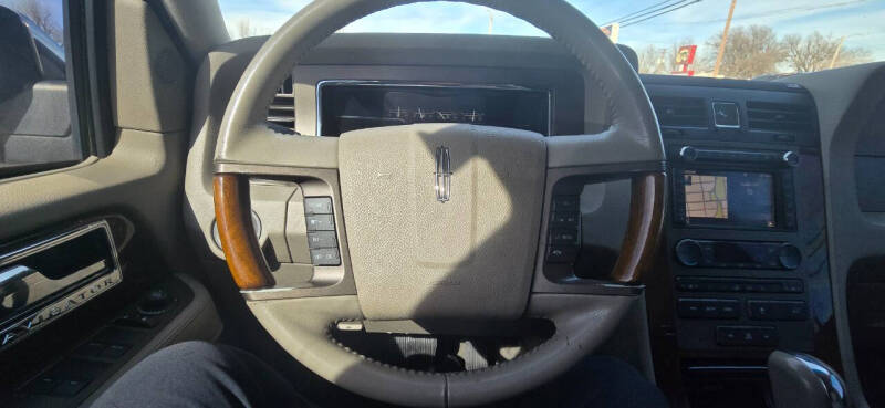 2011 Lincoln Navigator L