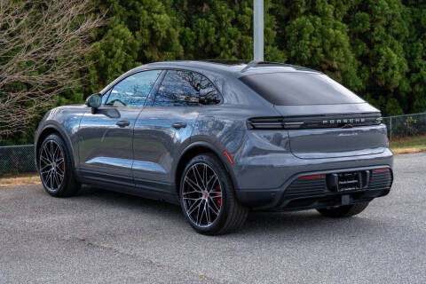 2025 Porsche Macan 4S Electric