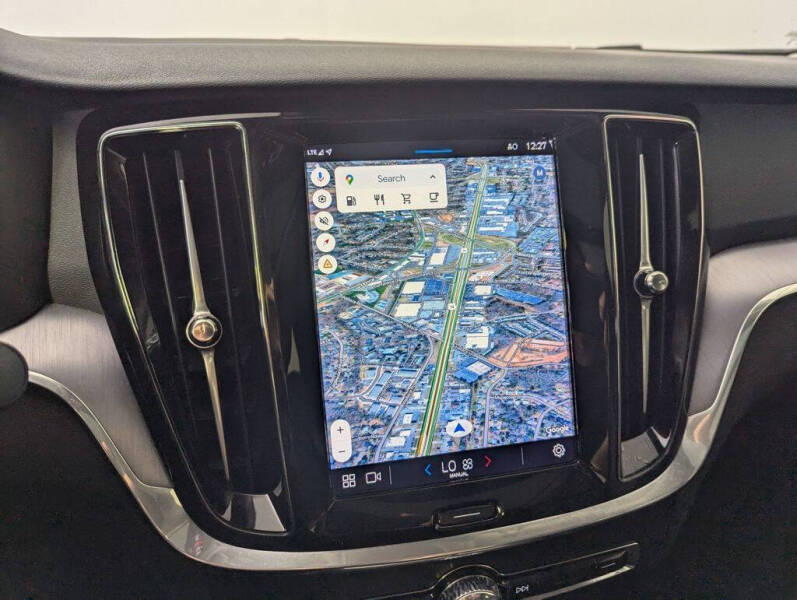 2024 Volvo S60 B5 Core Dark Theme