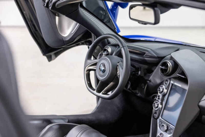 2022 McLaren 720S Spider