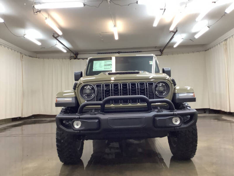 2026 Jeep Gladiator Sport