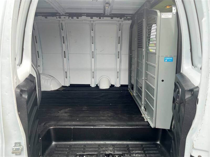 2023 Chevrolet Express 2500