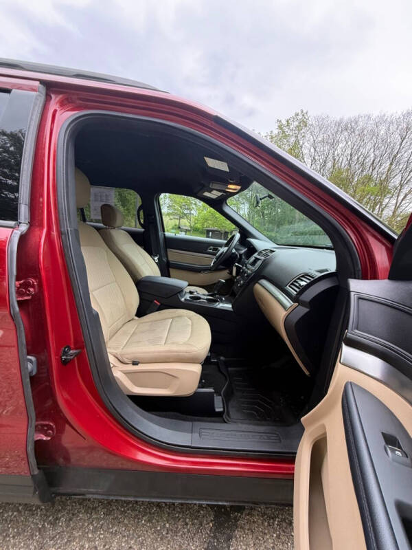 2017 Ford Explorer