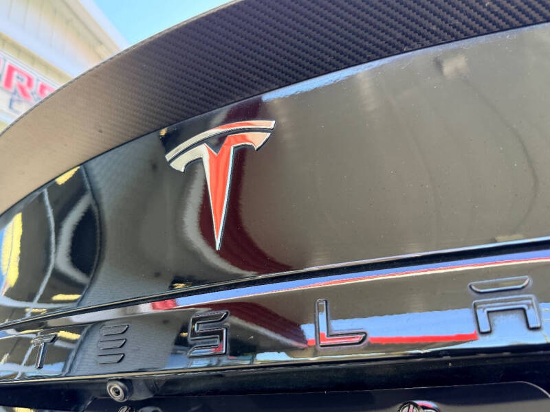 2021 Tesla Model S Plaid