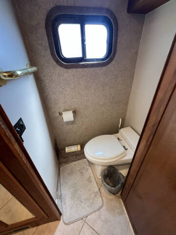 2002 Foretravel GV320 4010