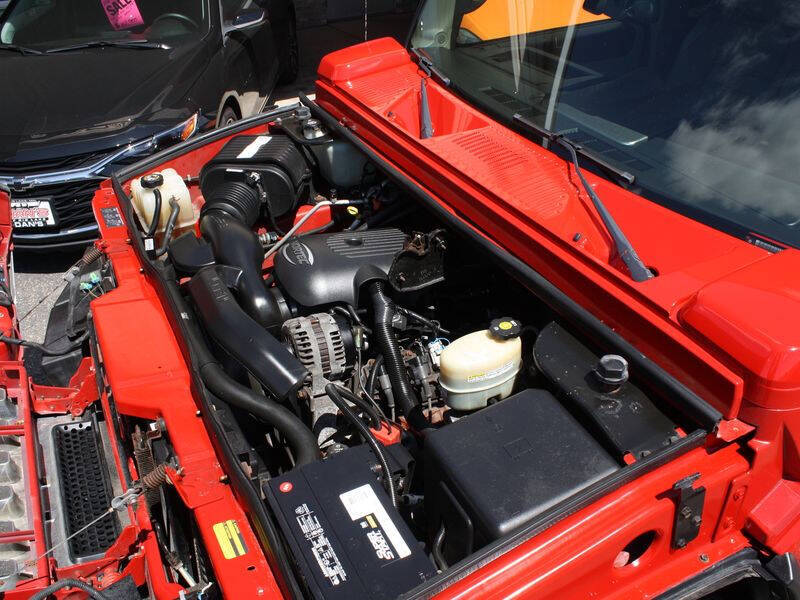 2004 HUMMER H2