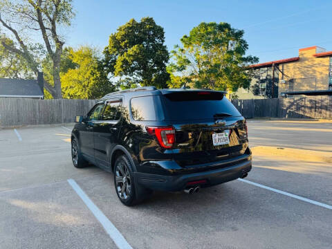 2018 Ford Explorer Sport
