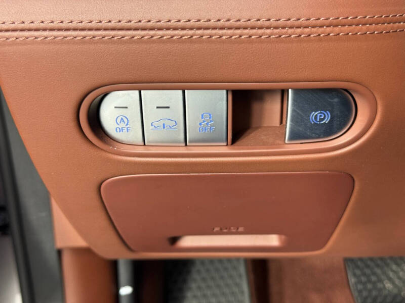 2024 Genesis G90 3.5T e-Supercharger