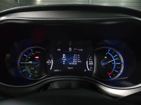 2025 Chrysler Pacifica Plug-In Hybrid Pinnacle