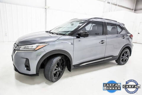 2022 Nissan Kicks SR