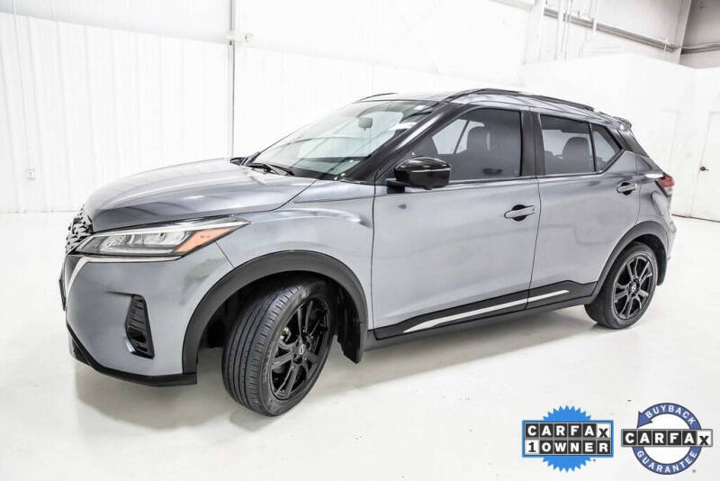 2022 Nissan Kicks SR