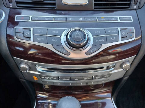 2014 Infiniti Q70 3.7