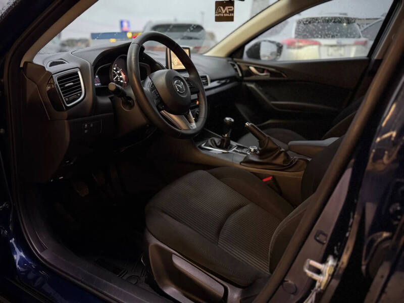 2015 Mazda MAZDA3 i Touring