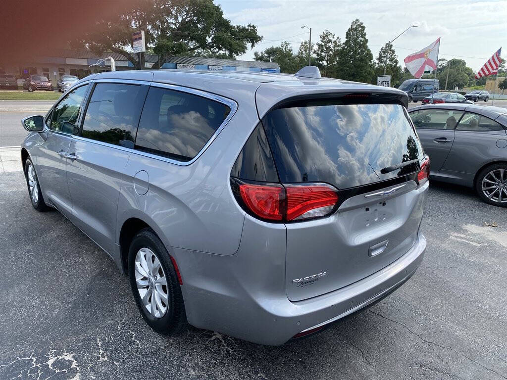 2018 Chrysler Pacifica for sale at Sunshine Auto in Pinellas Park, FL