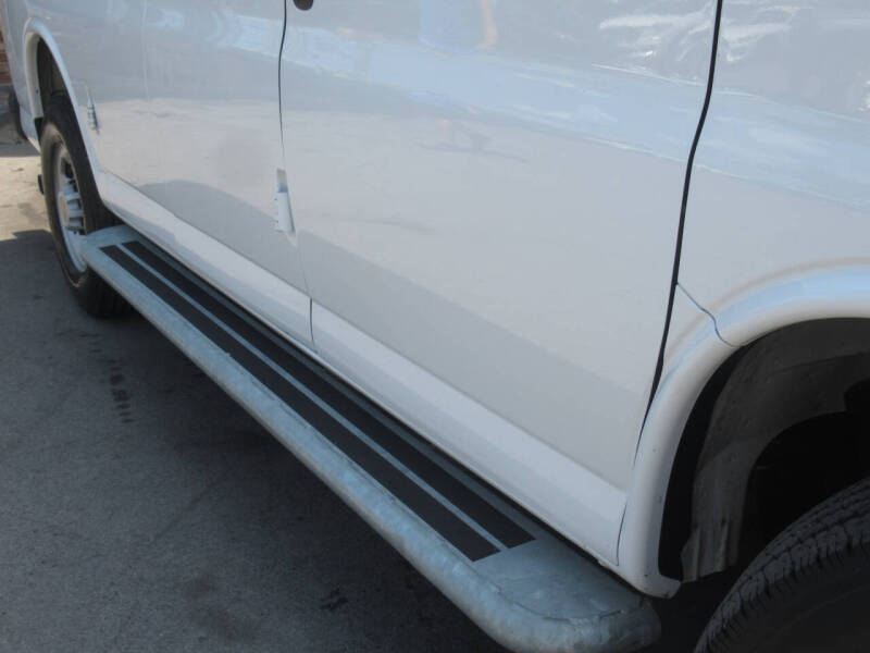2025 GMC Savana 2500