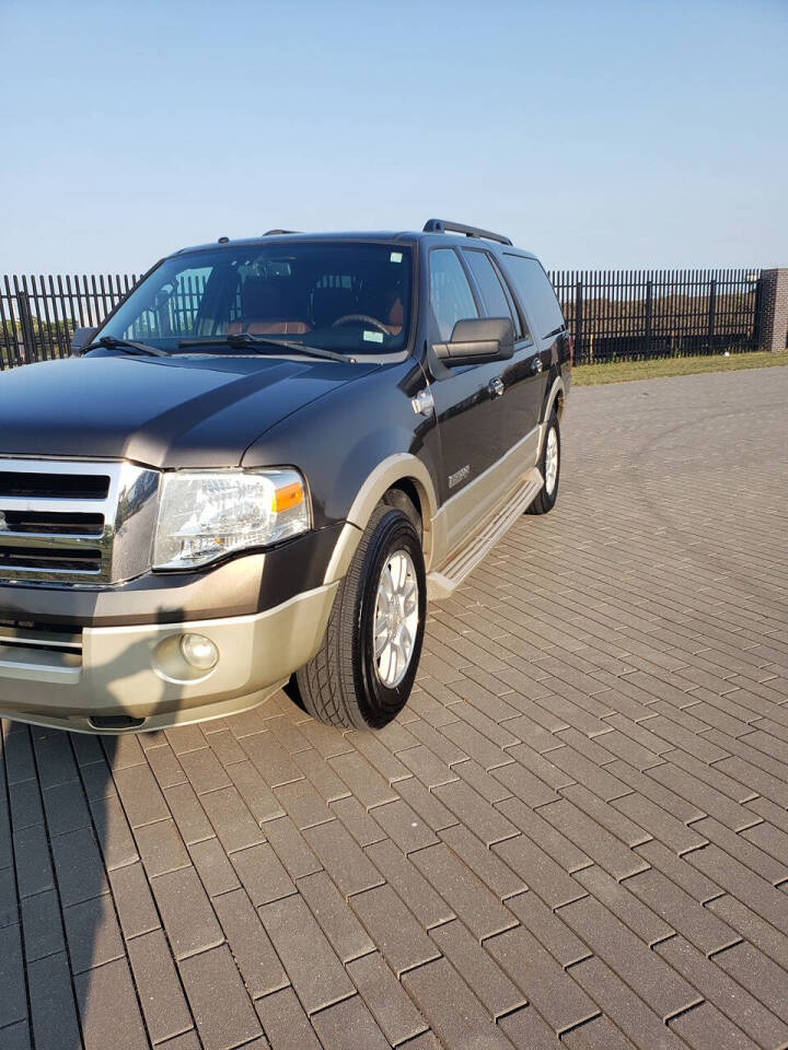 2008 Ford Expedition EL for sale at Titan Motors in Elk Grove Village, IL