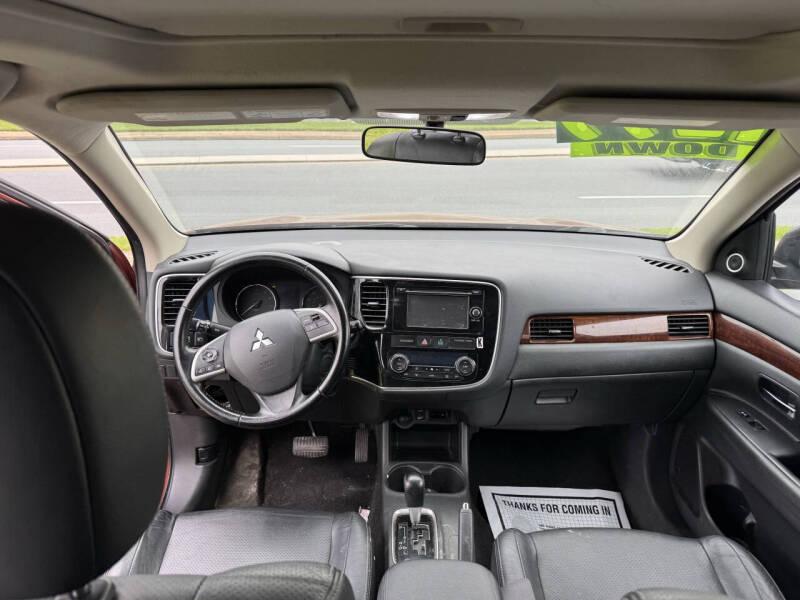 2015 Mitsubishi Outlander SE