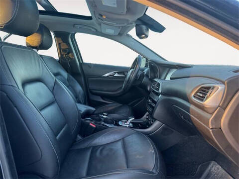 2018 Infiniti QX30 Premium