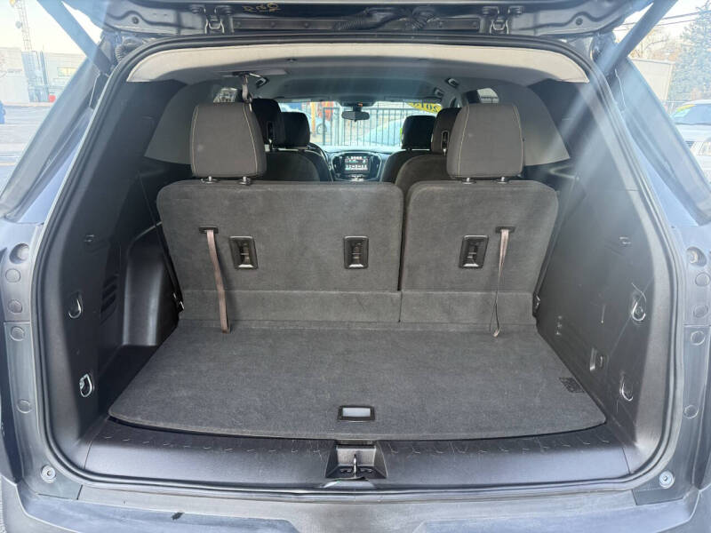 2018 Chevrolet Traverse LT Cloth