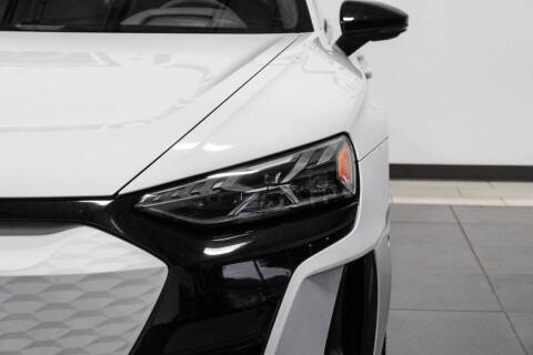 2024 Audi e-tron GT quattro Prestige