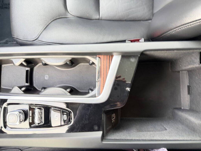 2020 Volvo S60 T5 Momentum