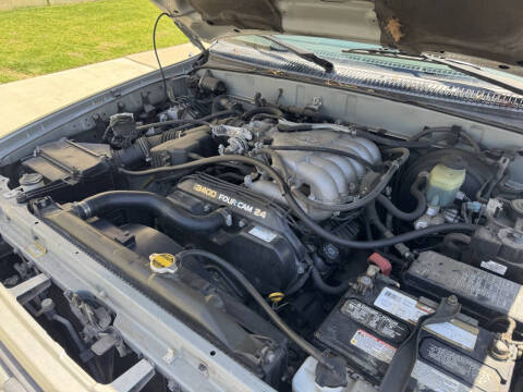 2000 Toyota 4Runner SR5