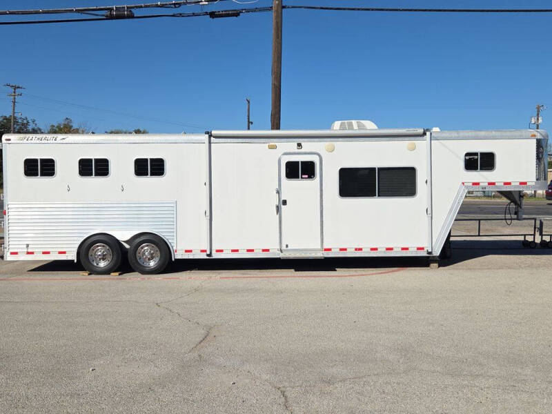 2000 Featherlite Trailer 8587