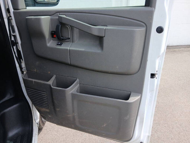 2017 Chevrolet Express 2500