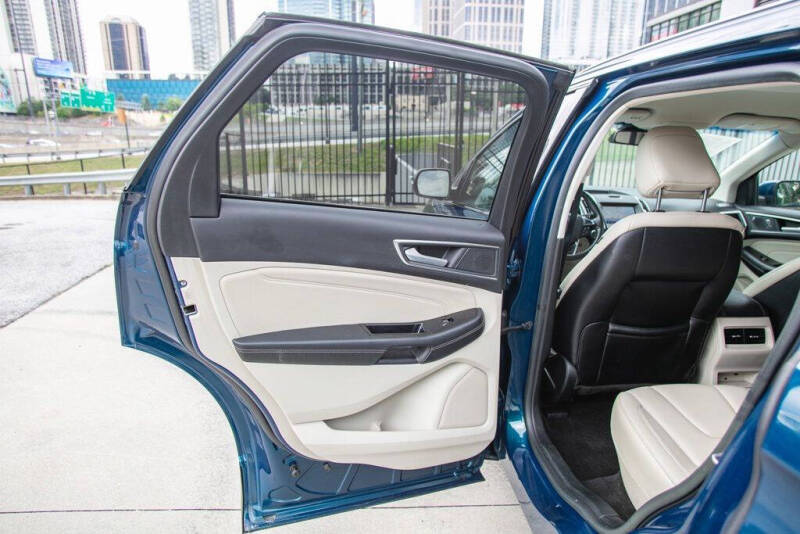 2020 Ford Edge Titanium