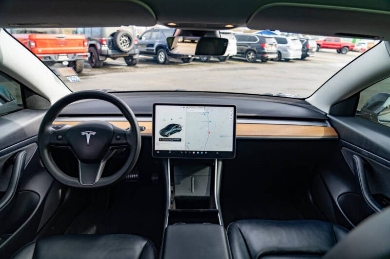 2020 Tesla Model 3 Long Range