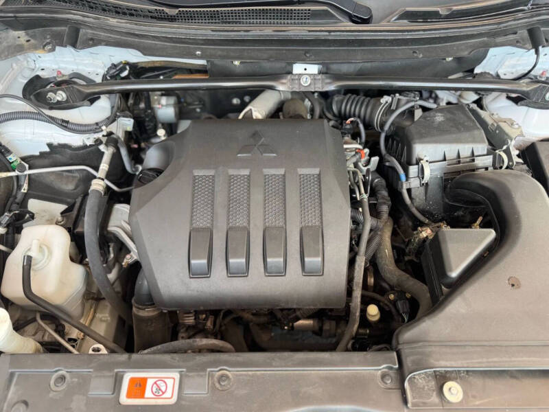 2022 Mitsubishi Eclipse Cross LE